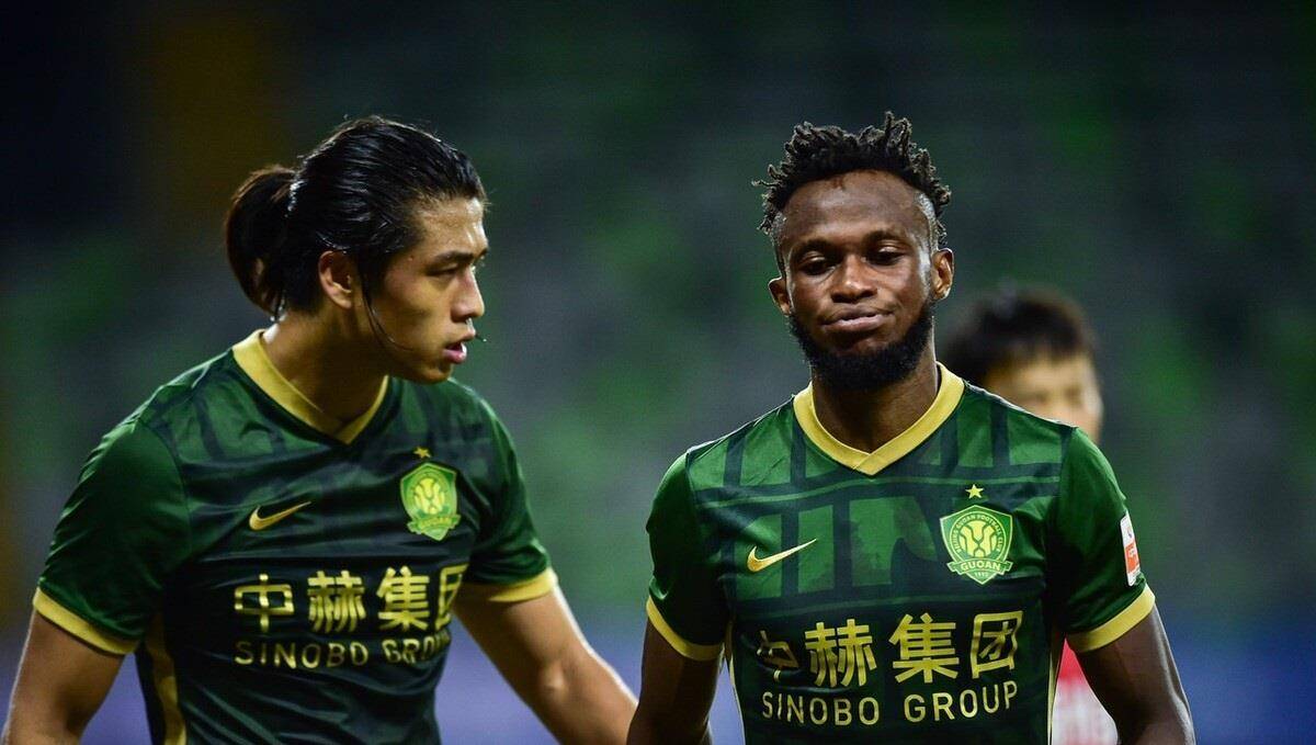 中亚球员冲出聚光灯，力挑大梁