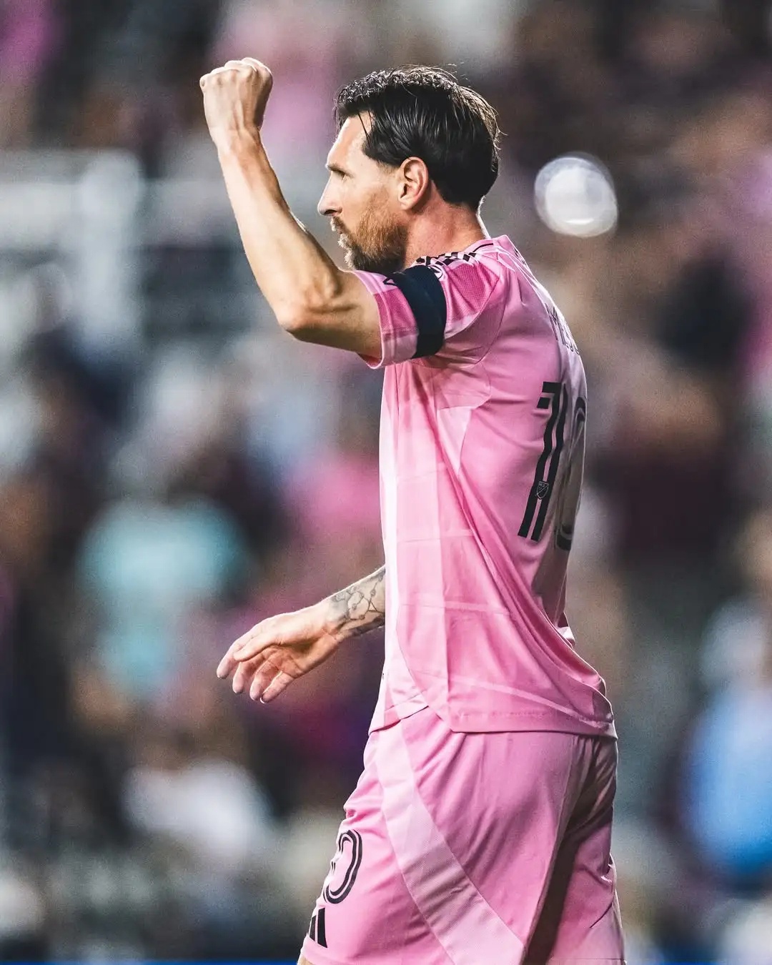 包含梅西梅开二度,巴萨-大胜皇家社会的词条 包含梅西梅开二度,巴萨-大胜皇家社会的词条