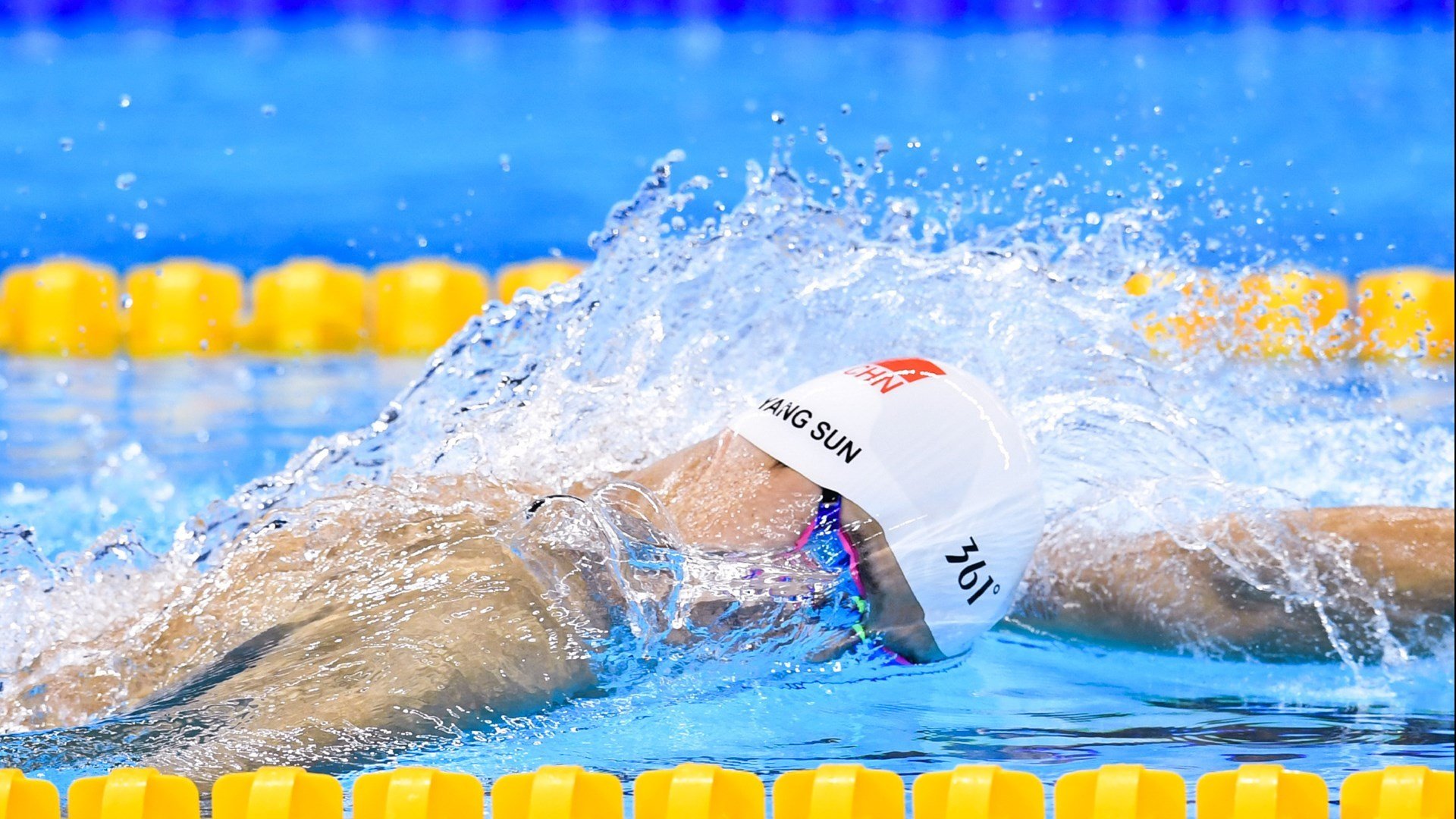 三笘薰,日本关键先生闪耀,波兰轻取瑞士背后的亚洲力量