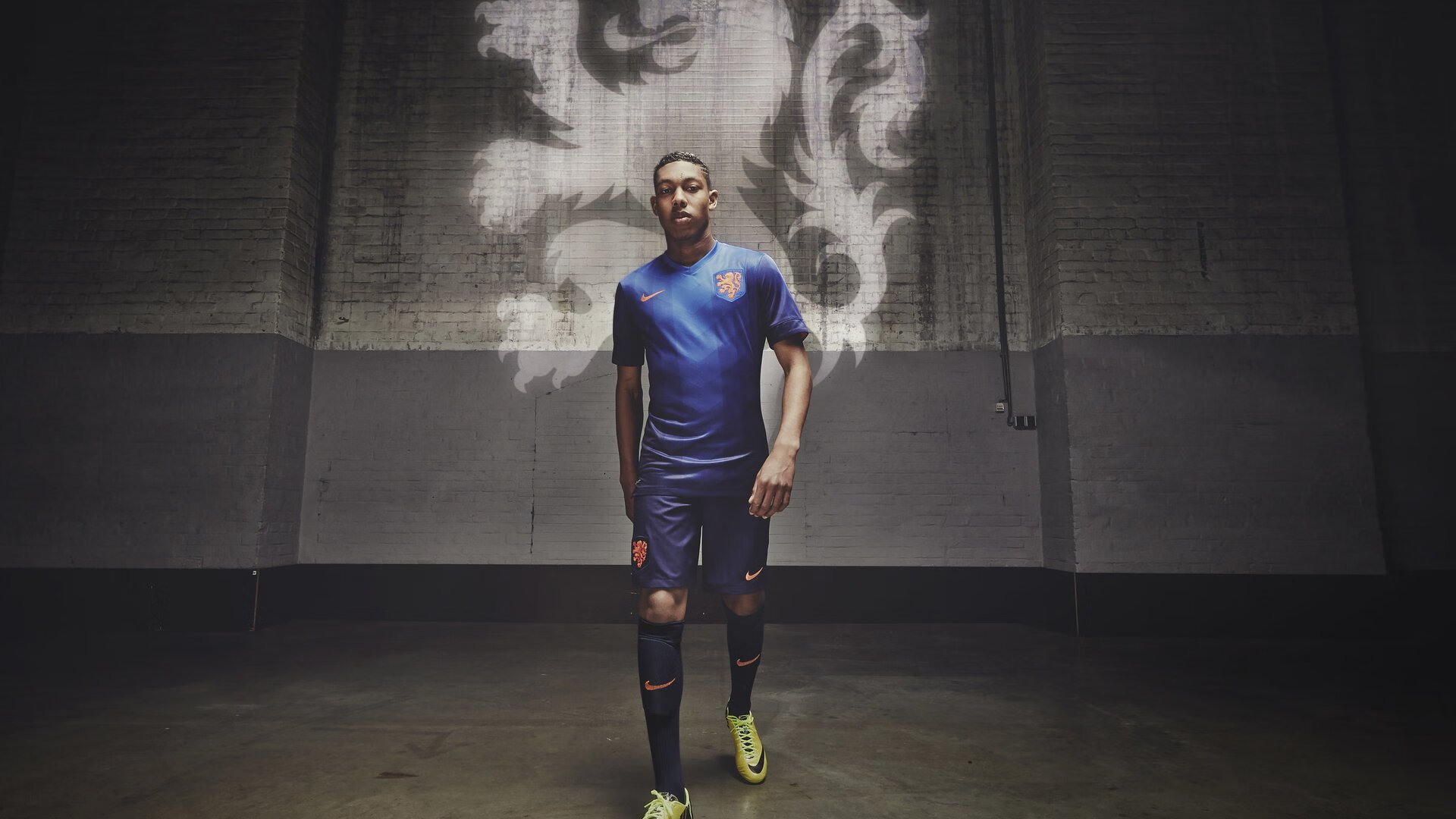 跨界决胜时刻，黄蜂蛰伏终破雷霆，西亚卡姆亚平宁之夜展王者风范