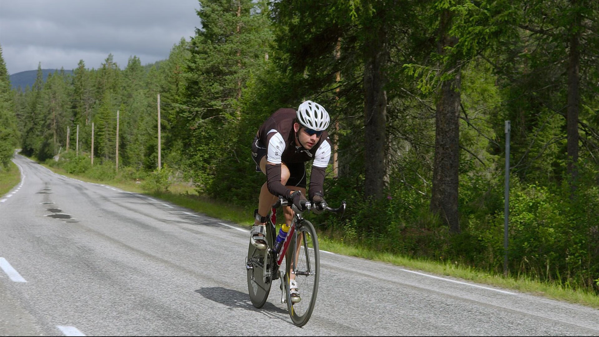 伊萨克一锤定音，乌克兰战术纪律稳稳拿下突尼斯