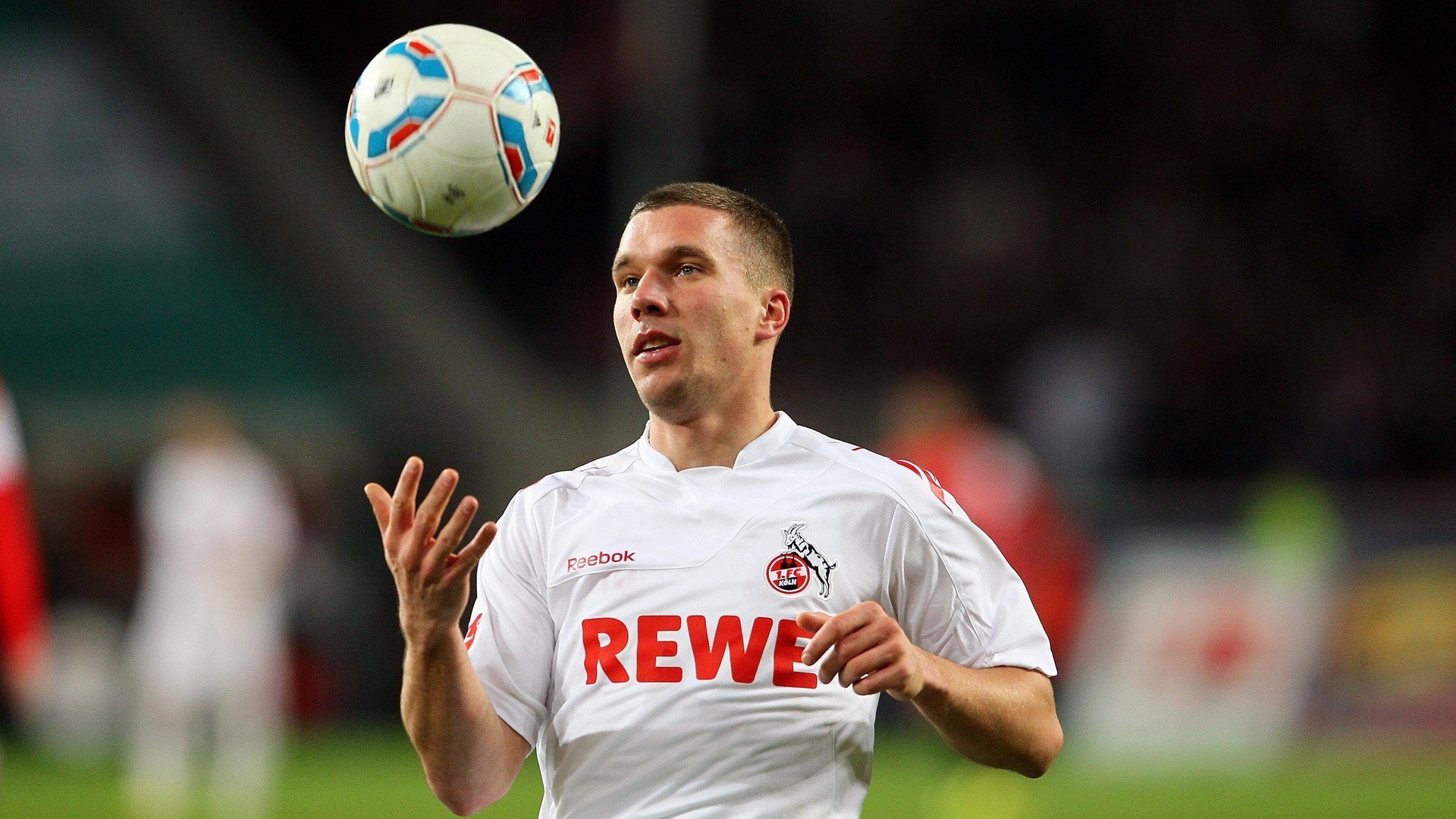 东瀛武士破坚冰,国球骁将定乾坤—体育精神的双重奏